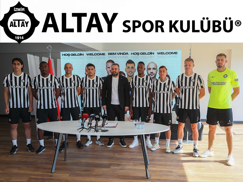 Altay, Teknik Direktör Mustafa Denizli ve Yeni Futbolcular İçin İmza Töreni Düzenledi