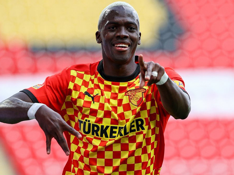 Göztepe'li Cherif Ndiaye Çin'e Transfer Oldu