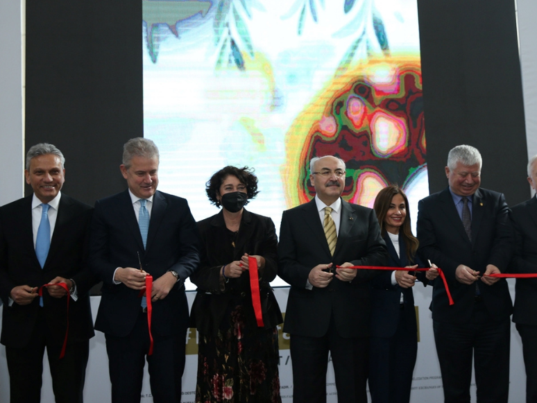 Uluslararası Otel Ekipmanları Ağırlama Konaklama Teknolojileri Fuarı, İzmir'de Açıldı