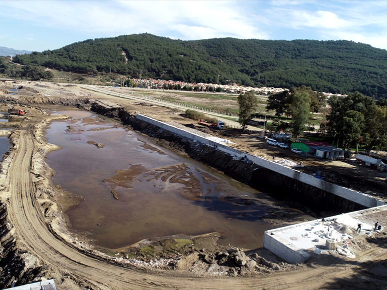 Efes Antik Kenti'ndeki Kanal Projesinde İlk Etap Tamamlanıyor