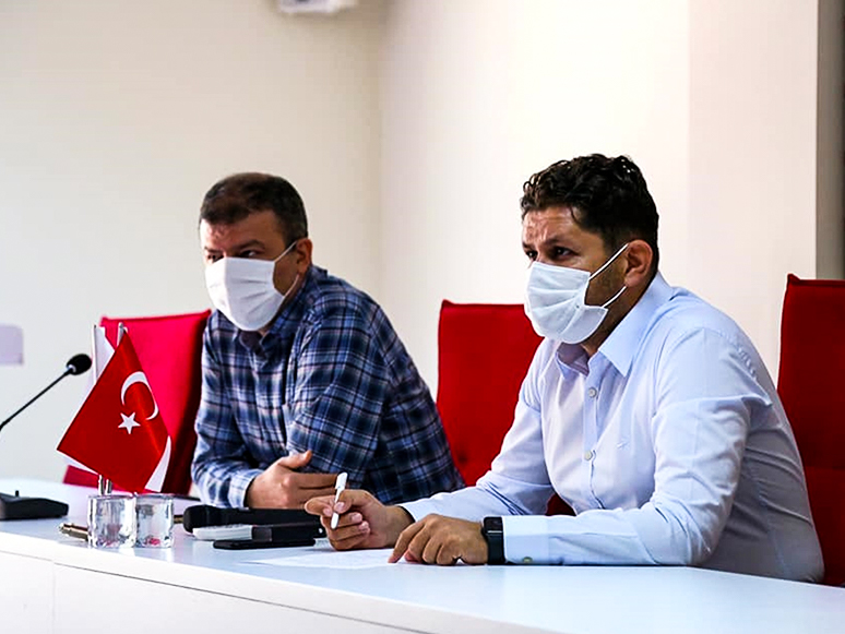 İzmir İl Sağlık Müdürü Öztop’tan Koronavirüs Toplantısı
