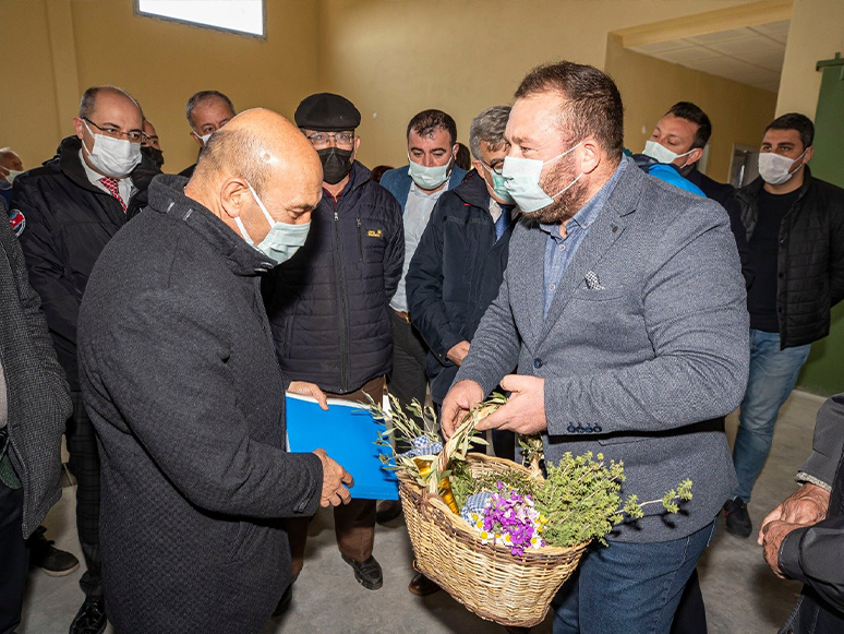 Büyükşehir'den Bergama Bozköy'e Zeytinyağı Fabrikası