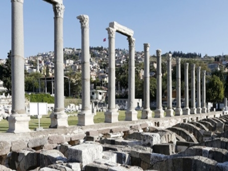 İzmir Agora Ören Yeri Nerede? Nasıl Gidilir?