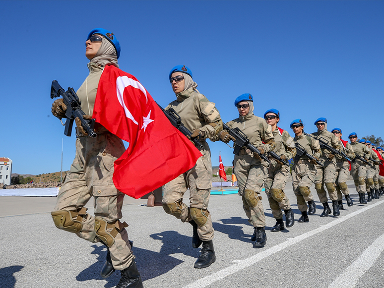 İzmir'de Subay Adayları Ant İçti