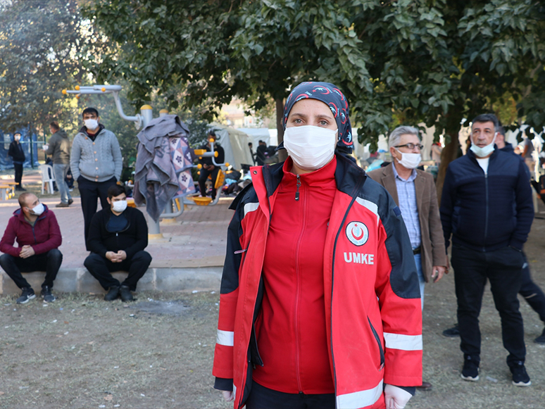 İdil'e Yaşam Eli Uzatan UMKE Personelinin Buruk Sevinci