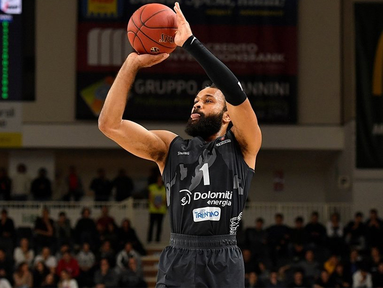 Pınar Karşıyaka, ABD'li Basketbolcu James Blackmon'ı Transfer Etti