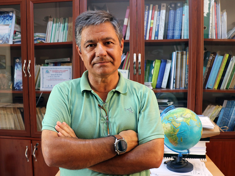 DEÜ Coğrafya Eğitimi Ana Bilim Dalı Başkanı Prof. Dr. Hasan Çukur'dan Küresel İklim Değişikliği Uyarısı