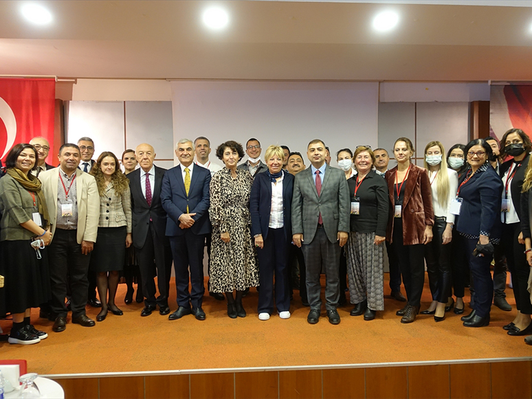 İzmir'in Coğrafi İşaretli Lezzetlerinin Yurt Dışına Tanıtımı İçin Çalıştay Düzenlendi