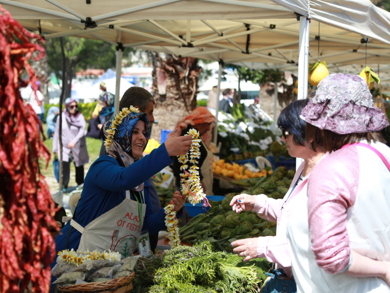 Alaçatı Ot Festivali Hakkında Merak Edilenler