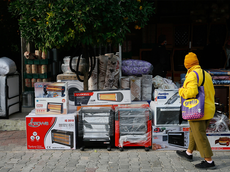 Çeşme'deki Tatilciler Covid-19 ve Deprem Nedeniyle Kışı Yazlıklarında Geçirecek